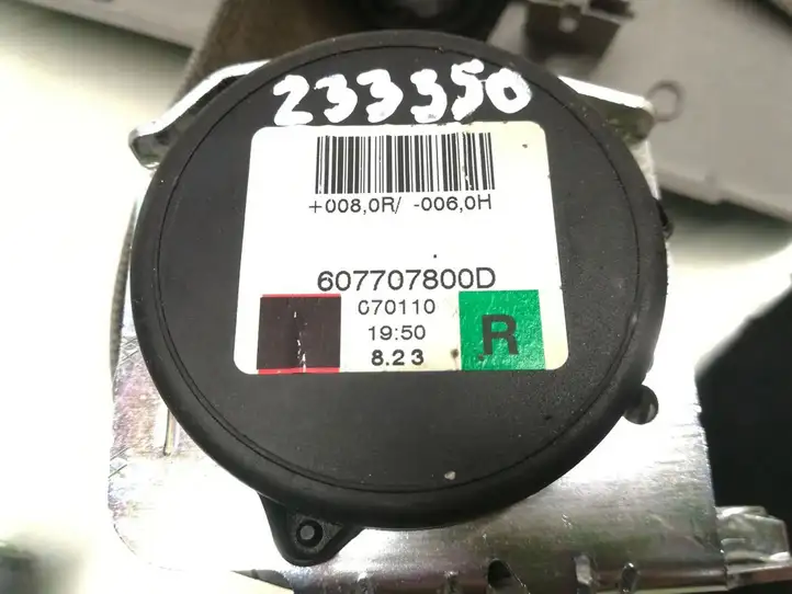 Opel Corsa D (2006 - 2010) 13225283 Передний ремень безопасности — фото 4