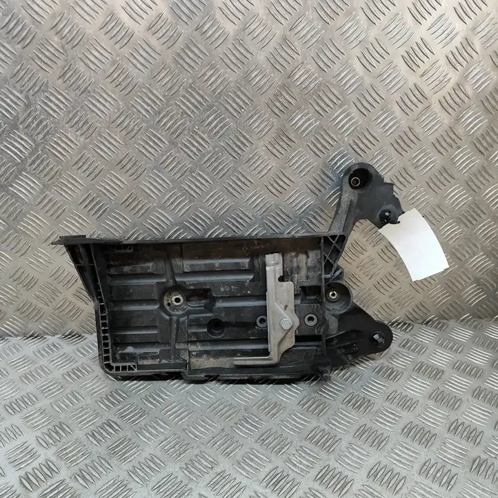 Audi A3/S3 8V (2016 - 2020) 5Q0915321J Ящик аккумулятора — фото 1