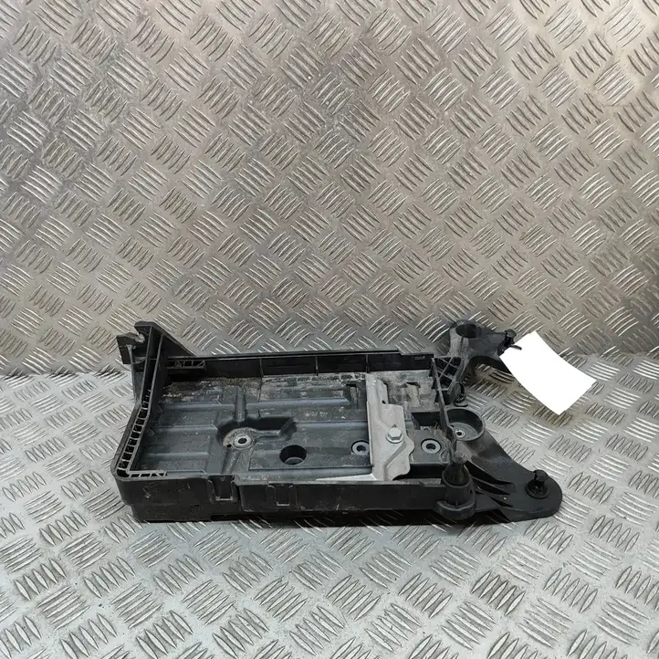 Audi A3/S3 8V (2016 - 2020) 5Q0915321J Ящик аккумулятора — фото 3