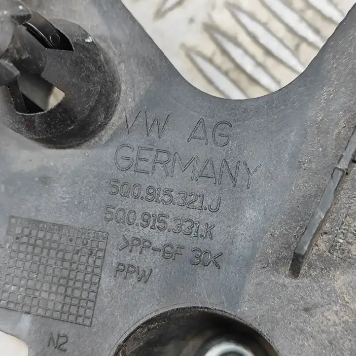 Audi A3/S3 8V (2016 - 2020) 5Q0915321J Ящик аккумулятора — фото 7
