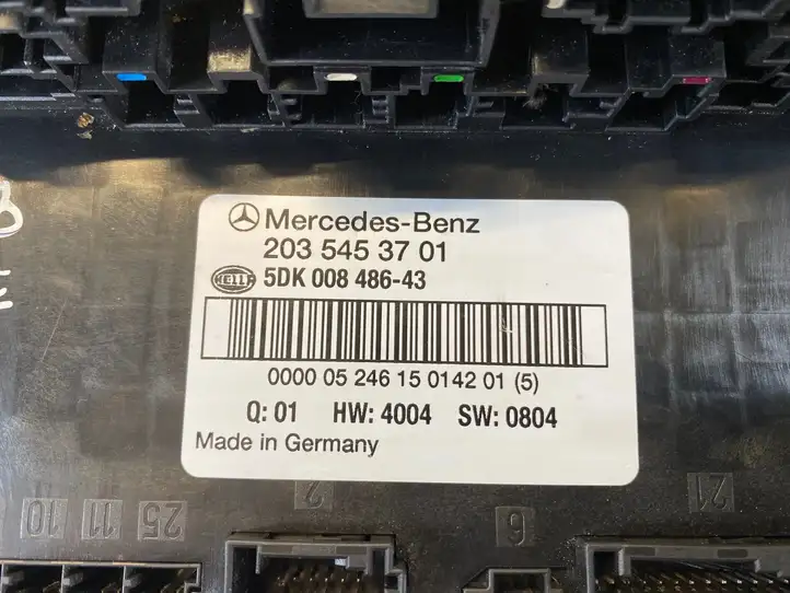 Mercedes-Benz C W203 (2000 - 2007) 2035453701 Блок предохранителей — фото 5