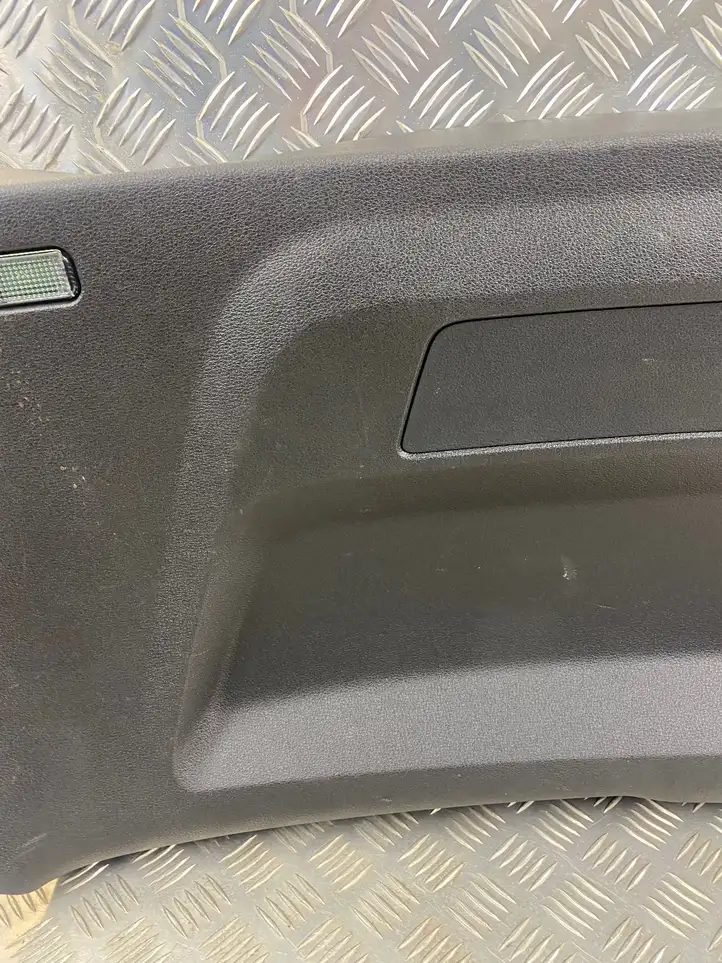 Audi Q7 4L 4M8867973 Комплект обшивки крышки багажника — фото 9