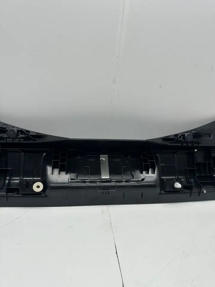 Land Rover Range Rover Sport L461 (2017 - ) N9X2406A64A Комплект обшивки крышки багажника — фото 9