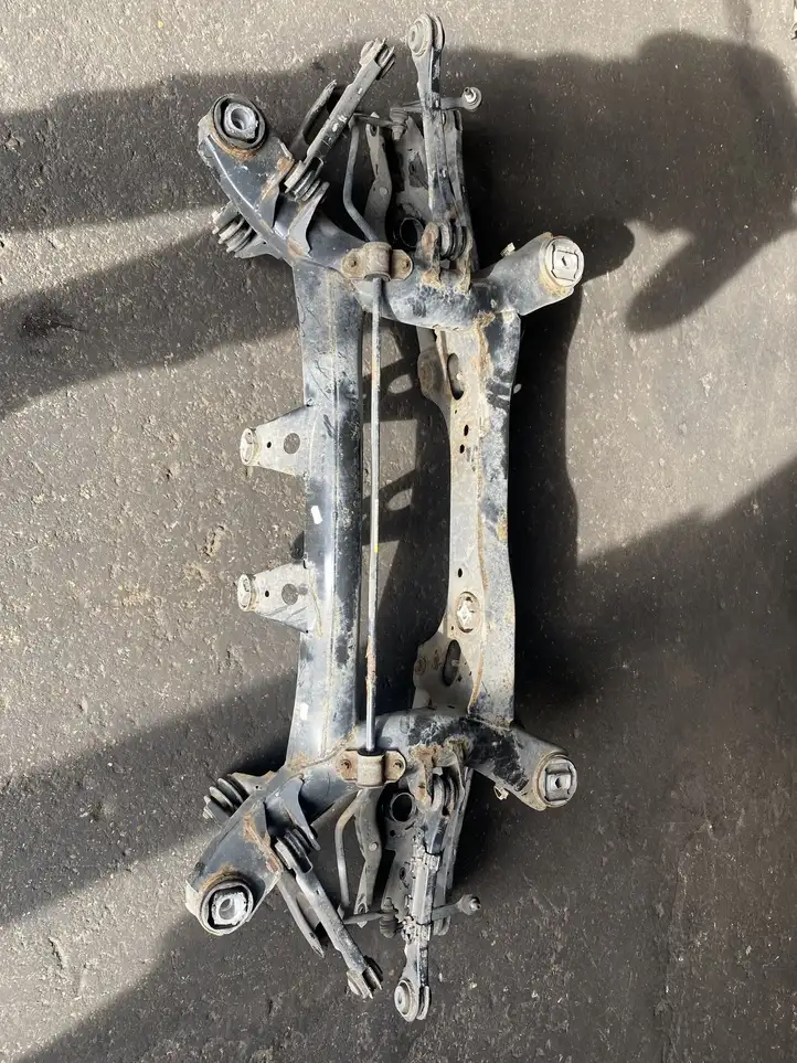 BMW 3 F30 F35 F31 (2012 - 2018) 6792506 Задняя балка подвески — фото 1