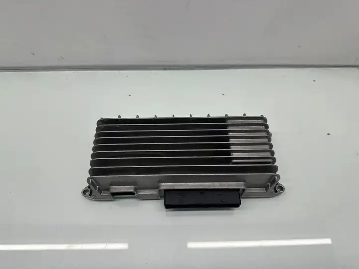 Audi A4 S4 B8 8K (2007 - 2011) 8T0035223R Усилитель звука — фото 1