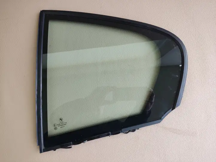 BMW 3 F30 F35 F31 (2012 - 2018) 7269553 Форточка двери — фото 1