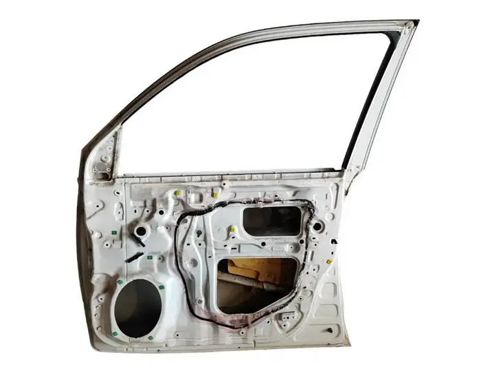 Toyota Land Cruiser (J200) (2008 - ) Дверь — фото 2