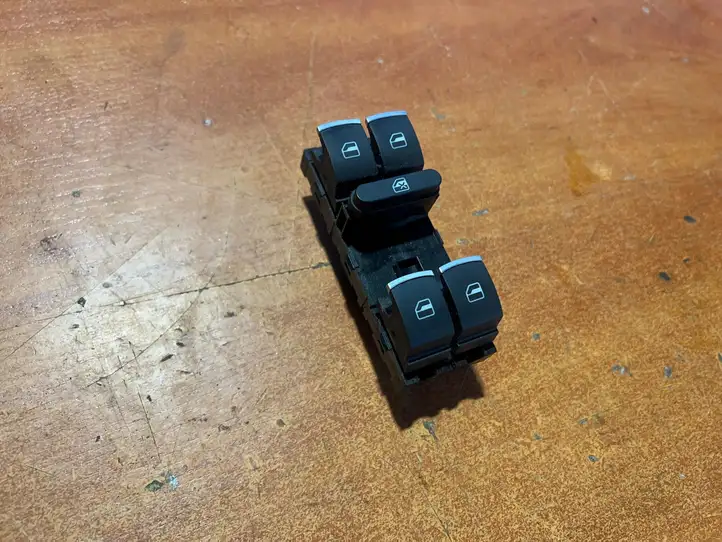 Volkswagen Tiguan (2011 - 2016) 5K4959857 Блок кнопок стеклоподъемников — фото 1