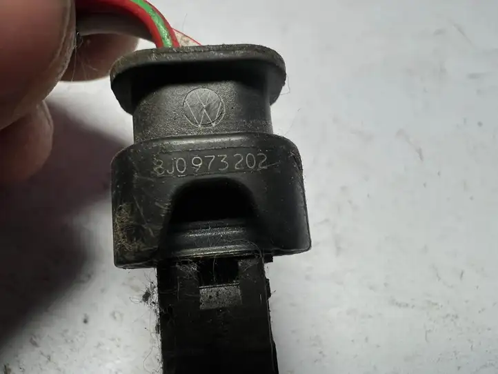 Seat Leon (1P) (2005 - 2012) 8J0973202 Прочая электропроводка — фото 2