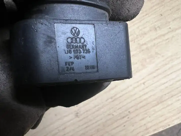 Volkswagen Cross Polo (2009 - 2018) 1J0973735 Прочая электропроводка — фото 2