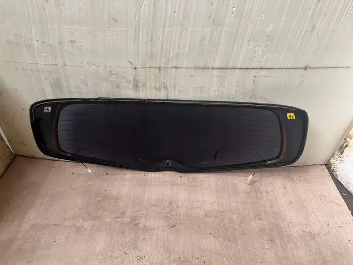 Toyota Corolla Verso AR10 (2004 - 2009) Заднее стекло — фото 3