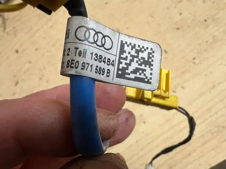 Audi A4 S4 B6 8E 8H (2000 - 2006) 8E0971589B Прочая электропроводка — фото 2
