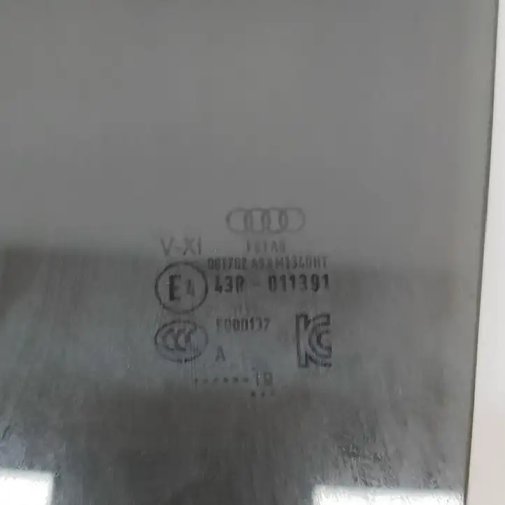 Audi e-tron (2018 - ) 4KE845025A Стекло задней двери — фото 6