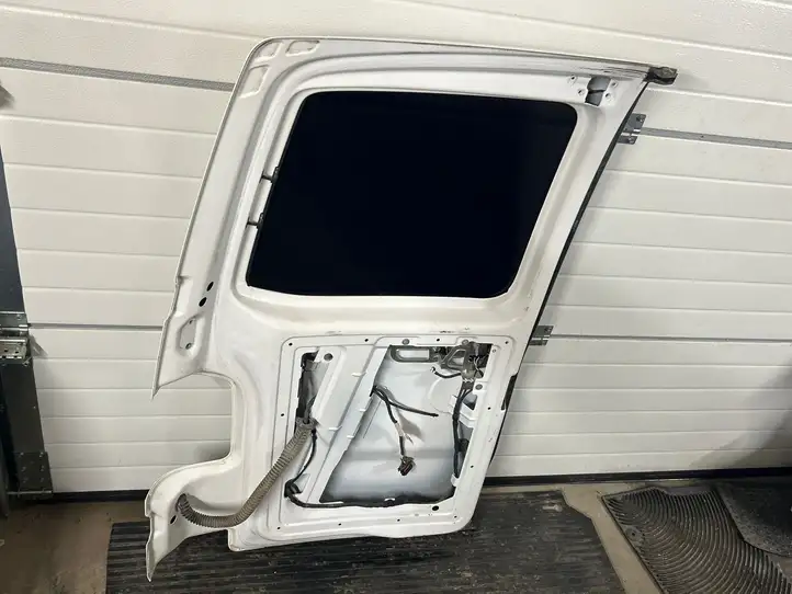 Volkswagen Transporter - Caravelle T6 (2015 - 2022) Багажная дверь — фото 7