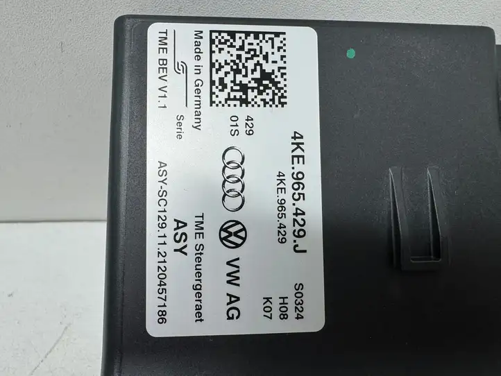 Audi E-tron GT (2020 - ) 4KE965429J Модуль управления кондиционером — фото 6
