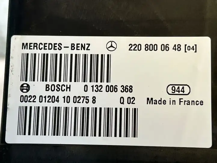 Mercedes-Benz S W220 (1998 - 2006) 2208000648 Вакуумный насос центрального замка — фото 3