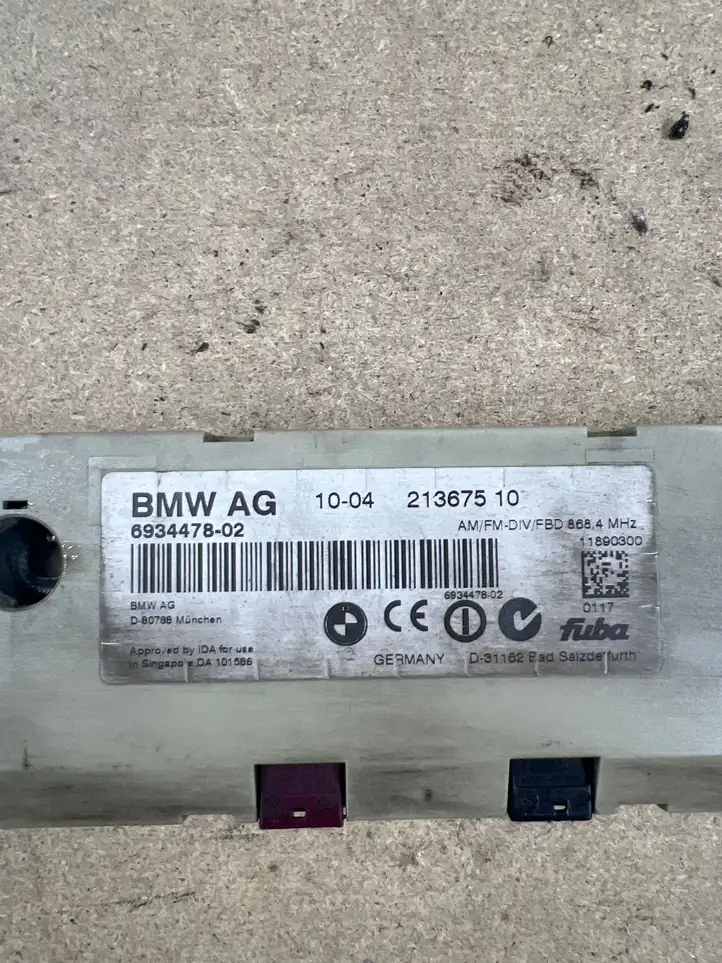 BMW 5 E60 E61 (2004 - 2010) 6934478 Усилитель антенны — фото 6