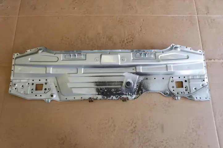 Toyota Prius (XW20) (2003 - 2009) 5830747040 Другая часть кузова — фото 1