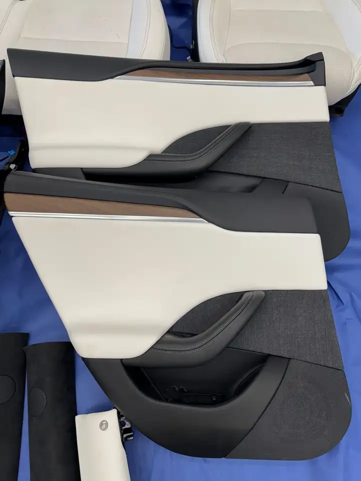 Tesla Model S (2021 - ) Комплект салона — фото 6