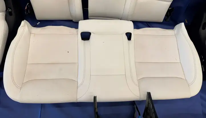 Tesla Model S (2021 - ) Комплект салона — фото 11