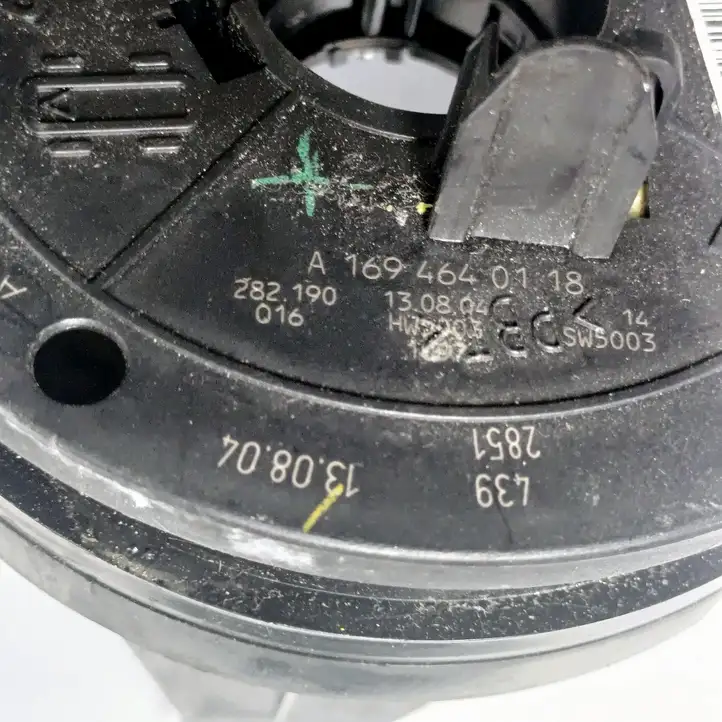 Mercedes-Benz C W203 (2000 - 2007) A2035401945 Контактное кольцо SRS — фото 4