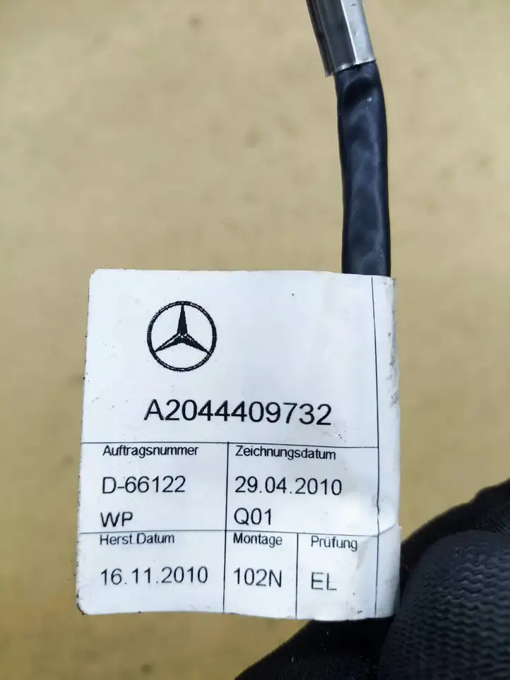 Mercedes-Benz C W204 (2007 - 2014) A2044409732 Проводка CD-чейнджера — фото 5