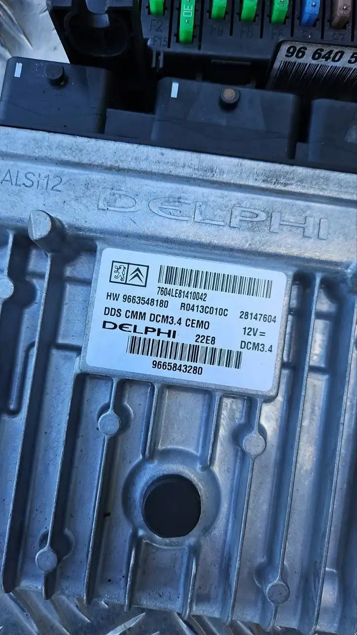Citroen C5 (2008 - 2017) 966405888001 Модуль комфорта — фото 2