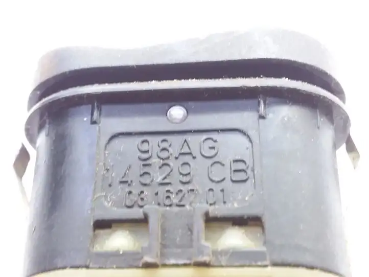 Ford Focus (1998 - 2004) 98AG14529CB Блок кнопок стеклоподъемников — фото 5