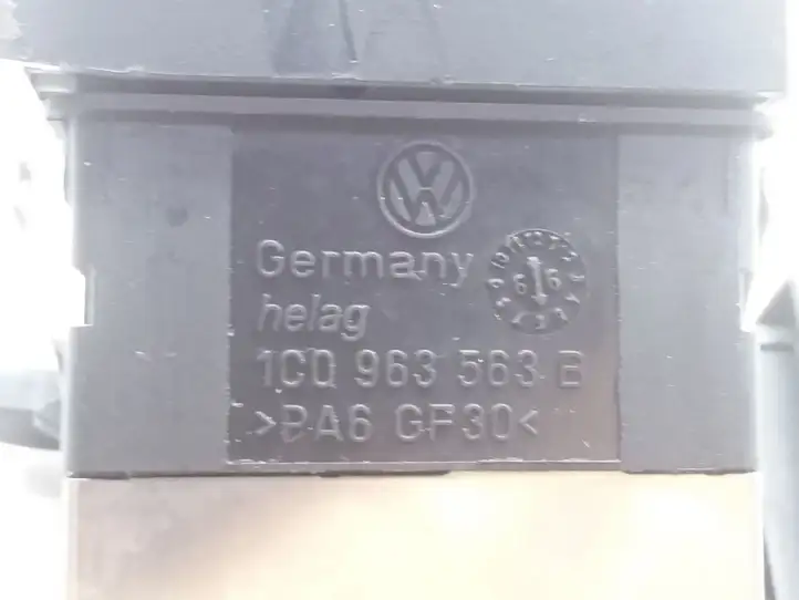 Volkswagen New Beetle (1997 - 2005) 1C0963563B Включатель обогрева — фото 4
