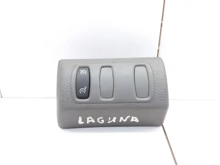 Renault Laguna II (2001 - 2005) 8200025895 Кнопка фаркопа в багажнике — фото 1