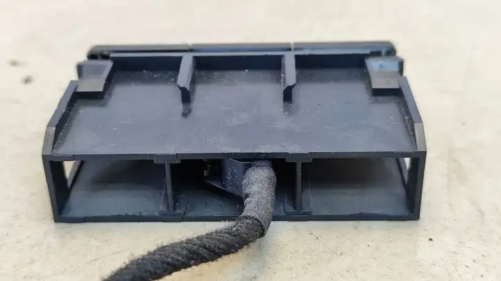 Audi A6 S6 C5 4B (1997 - 2001) 4B0927133B Выключатель ASR — фото 2