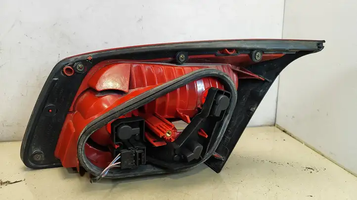 Renault Vel Satis (2002 - 2005) 8200014362 Задний фонарь в крышке багажника — фото 3