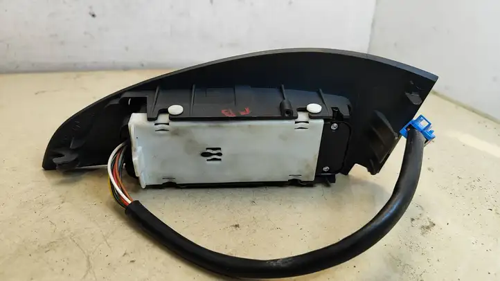 Mercedes-Benz C W204 (2007 - 2014) A2038200110 Блок кнопок стеклоподъемников — фото 2