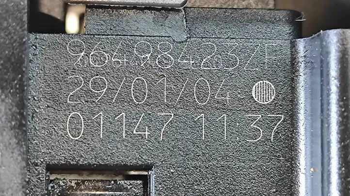 Citroen C5 (2001 - 2004) 96498423ZF Кнопка стеклоподъемников — фото 3