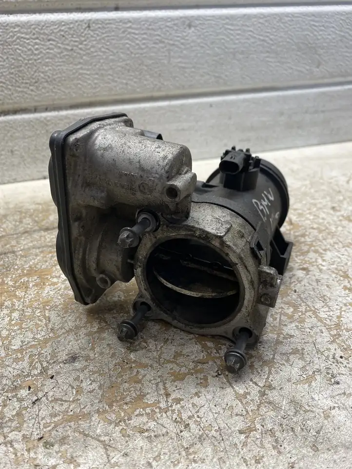 BMW 3 F30 F35 F31 (2012 - 2018) 3B0145828 Дроссельная заслонка — фото 3