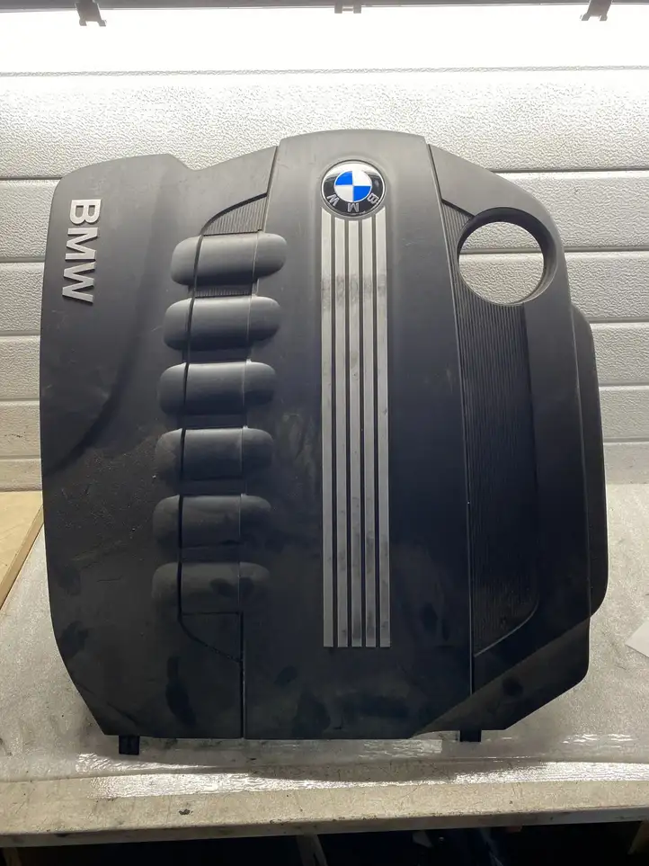 BMW 5 F10 F11 (2009 - 2016) 7800064 Крышка двигателя декоративная — фото 1