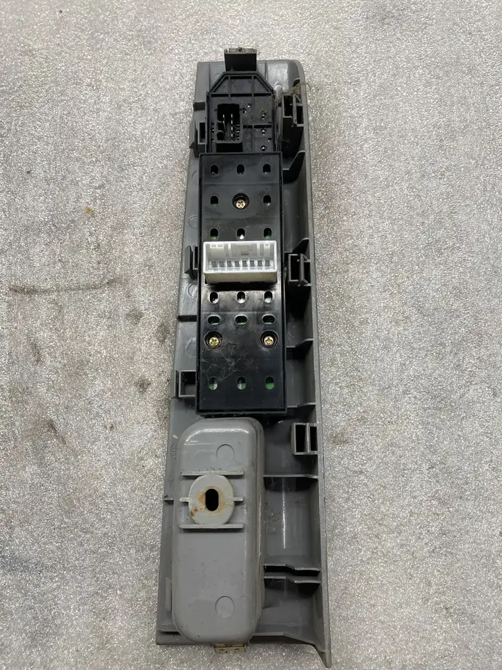 Kia Sorento (2002 - 2006) FYSD38 Блок кнопок стеклоподъемников — фото 4