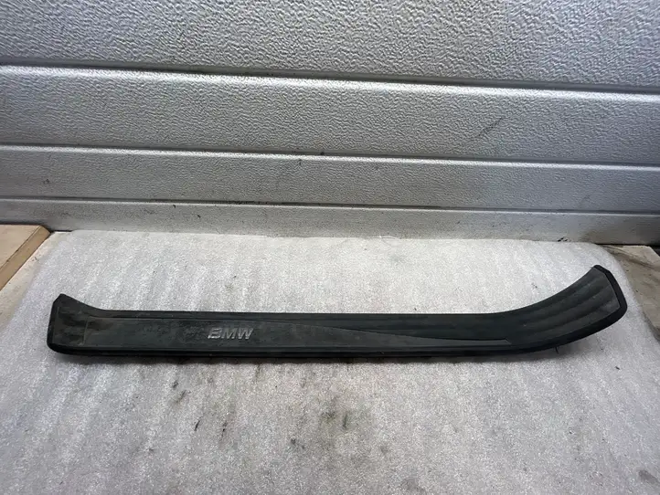 BMW 5 E60 E61 (2004 - 2010) 51477074509 Внутренняя отделка переднего порога — фото 1