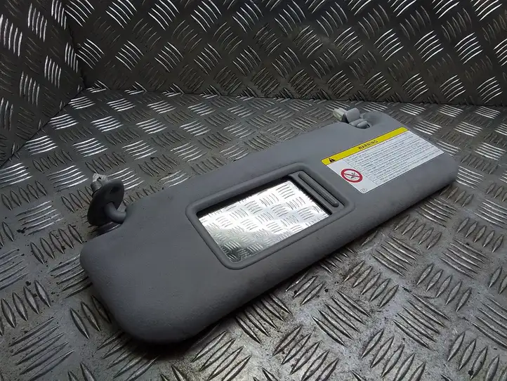 Toyota Prius (XW20) (2003 - 2009) Солнцезащитный козырек — фото 2