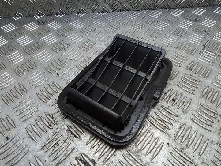Toyota Prius (XW30) (2009 - 2015) 6294042010 Вентиляционная решетка кузова — фото 3