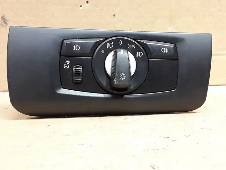 BMW X5 E70 (2006 - 2013) 9134726 Включатель фонарей — фото 1