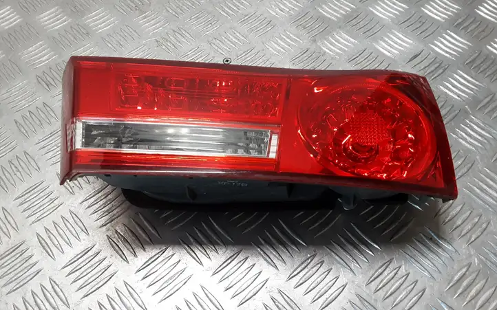Honda Accord (2008 - 2016) Задний фонарь в крышке багажника — фото 5