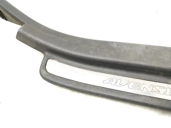 Toyota Avensis T250 (2003 - 2006) 6791705040 Внутренняя отделка заднего порога — фото 4
