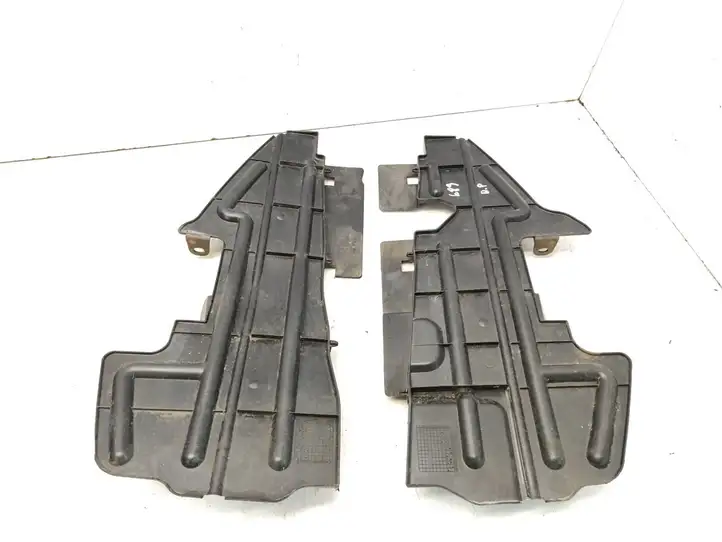 Toyota Avensis T250 (2003 - 2006) 5329405010 Дефлектор воздуха — фото 1
