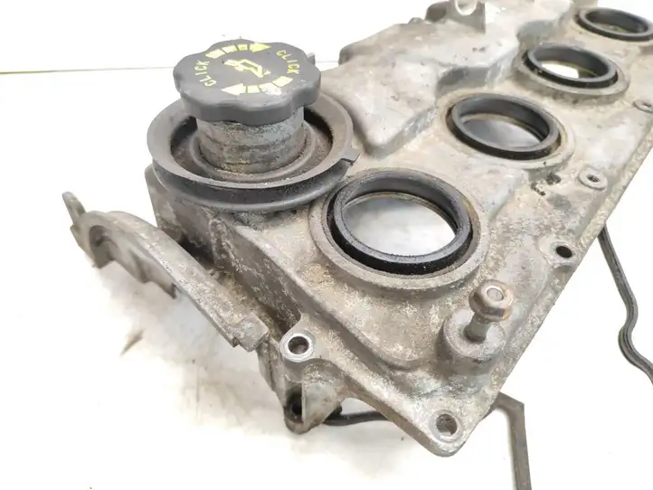 Mazda 6 (2002 - 2005) RF5C Крышка головки блока цилиндров — фото 4