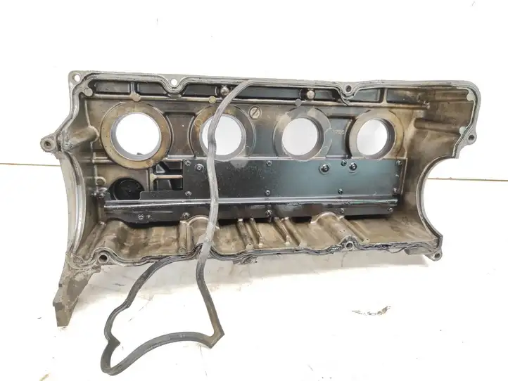 Mazda 6 (2002 - 2005) RF5C Крышка головки блока цилиндров — фото 7