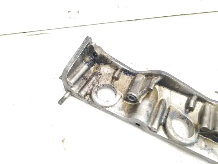 Mazda 6 (2002 - 2005) RF5C Крышка головки блока цилиндров — фото 3