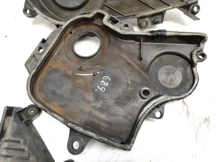 Toyota Avensis T250 (2003 - 2006) 9095001357A Защита ремня ГРМ — фото 5