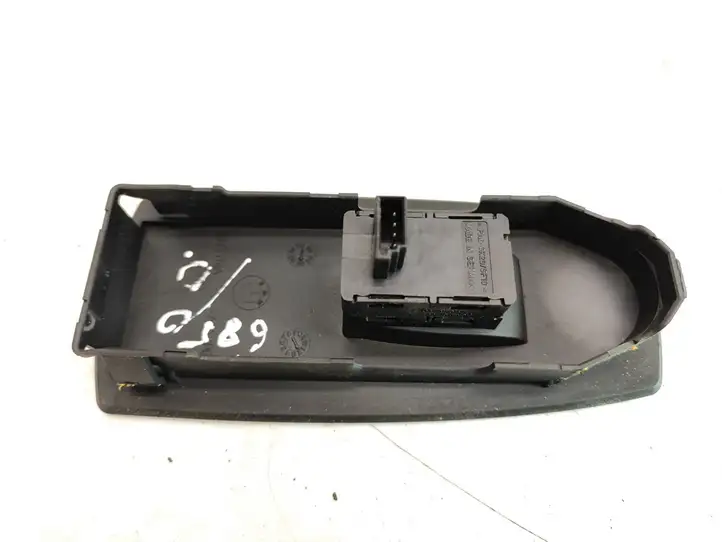 BMW X3 E83 (2003 - 2010) 3403859 Кнопка стеклоподъемников — фото 3