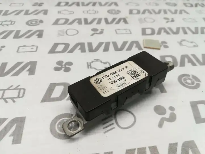 Volkswagen Cross Touran I (2006 - 2010) 1T0035577P Усилитель антенны — фото 1